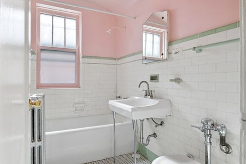 Tiny photo for 1215 W GRANVILLE Avenue #1A, Chicago, IL 60660 (MLS # 12693874)
