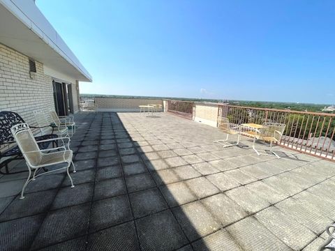 Tiny photo for 141 N La Grange Road #504, La Grange, IL 60525 (MLS # 12432697)