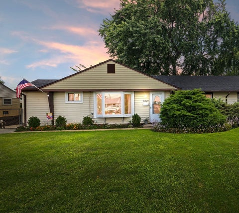 Photo of 9067 S Main Street, Hometown, IL 60456 (MLS # 12738975)