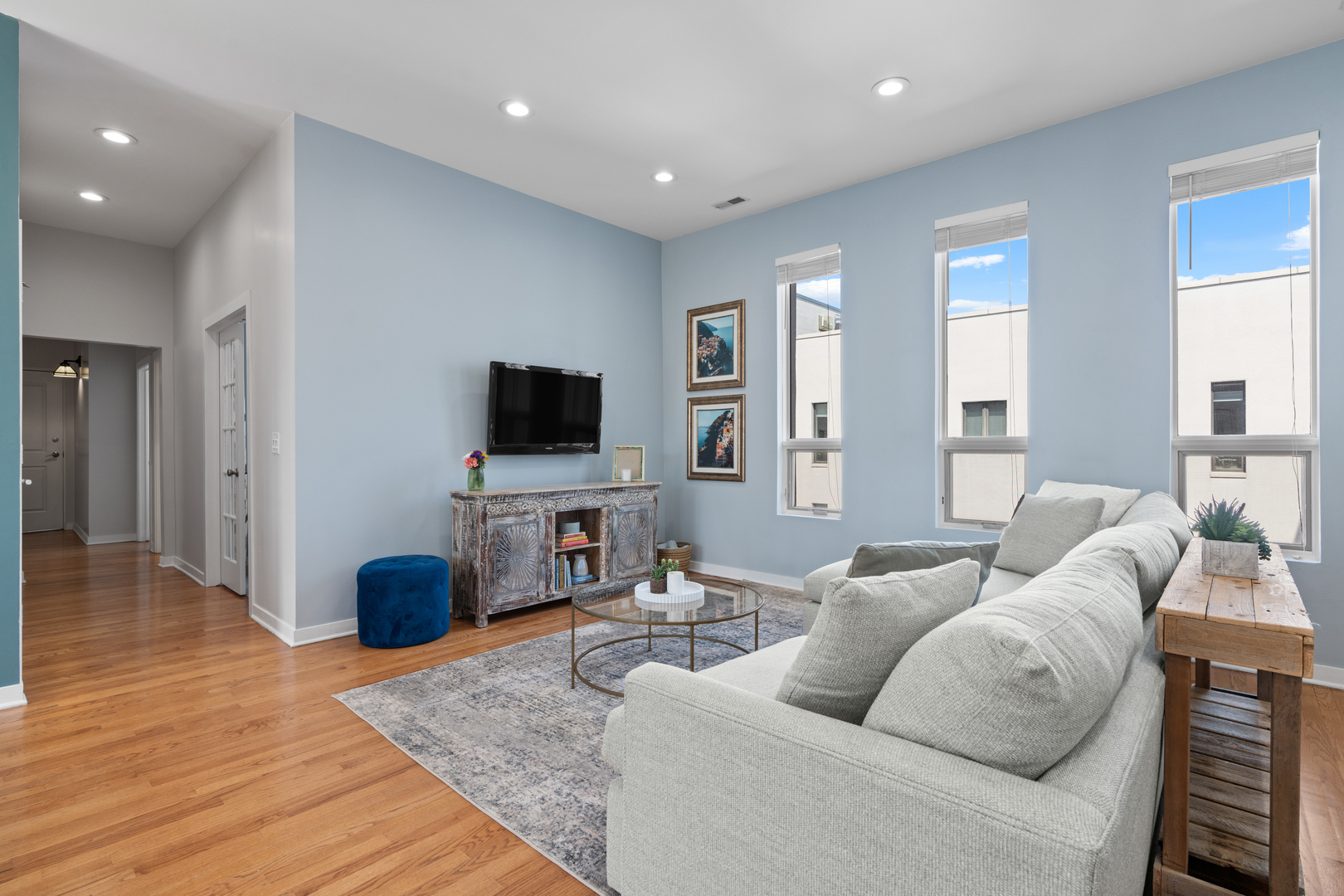 2065 N Kedzie Avenue 328