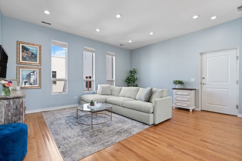 Tiny photo for 2065 N Kedzie Avenue #328, Chicago, IL 60647 (MLS # 12606726)