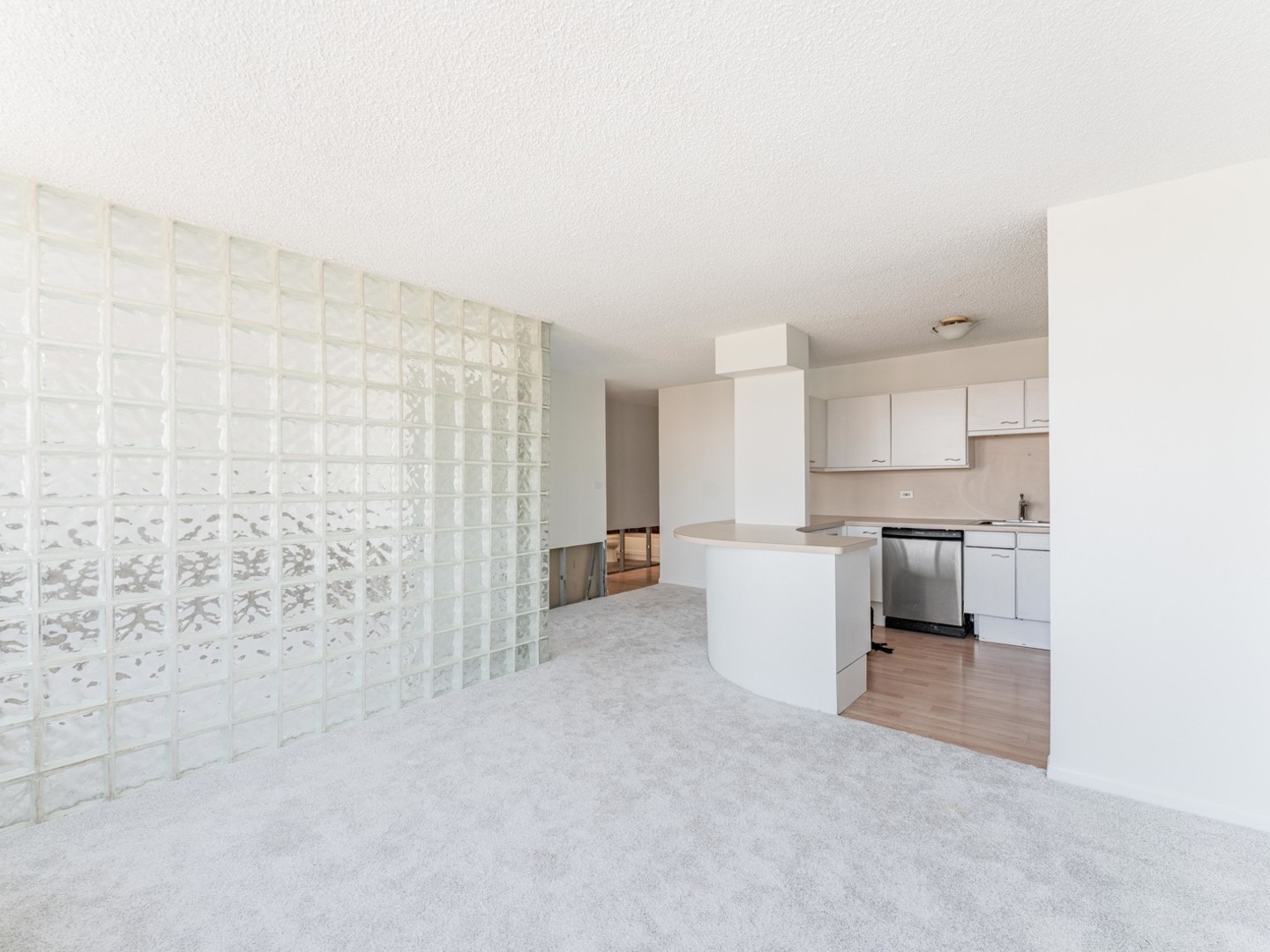 2754 N Hampden Court 1003