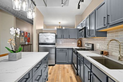 Tiny photo for 3260 N Clark Street #508, Chicago, IL 60657 (MLS # 12627718)