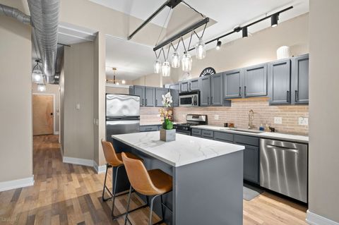 Tiny photo for 3260 N Clark Street #508, Chicago, IL 60657 (MLS # 12627718)