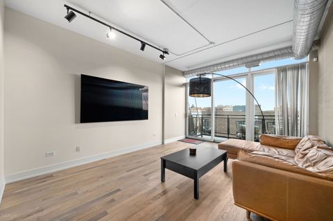 Tiny photo for 3260 N Clark Street #508, Chicago, IL 60657 (MLS # 12627718)
