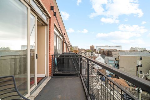 Tiny photo for 3260 N Clark Street #508, Chicago, IL 60657 (MLS # 12627718)