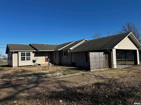 Tiny photo for 1102 Bailey Lane, Benton, IL 62812 (MLS # EB460784)