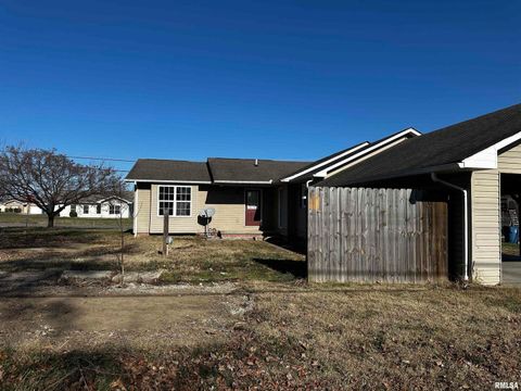 Tiny photo for 1102 Bailey Lane, Benton, IL 62812 (MLS # EB460784)