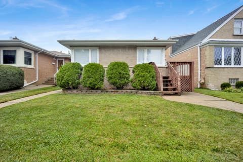 Photo of 5730 S Oak Park Avenue, Chicago, IL 60638 (MLS # 12732407)