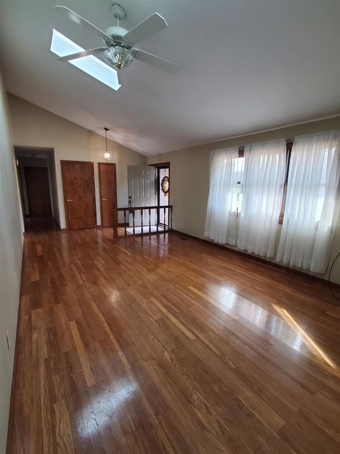 Tiny photo for 11608 Laurelwood Lane, Carbondale, IL 62901 (MLS # 100000579)