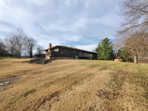 Tiny photo for 11608 Laurelwood Lane, Carbondale, IL 62901 (MLS # 100000579)