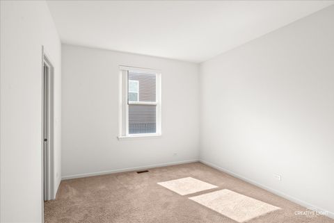 Tiny photo for 1368 Hearthstone Lane, North Aurora, IL 60542 (MLS # 12628406)