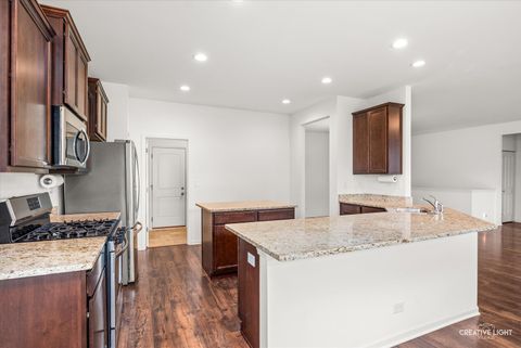 Tiny photo for 1368 Hearthstone Lane, North Aurora, IL 60542 (MLS # 12628406)