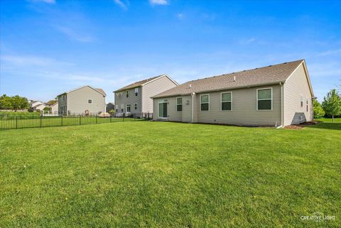 Tiny photo for 1368 Hearthstone Lane, North Aurora, IL 60542 (MLS # 12628406)