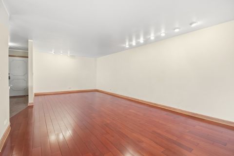 Tiny photo for 9529 Bronx Avenue #401, Skokie, IL 60077 (MLS # 12573560)