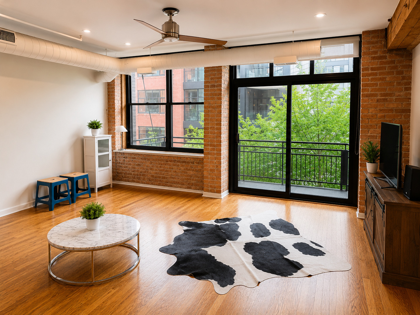 520 W HURON Street 318