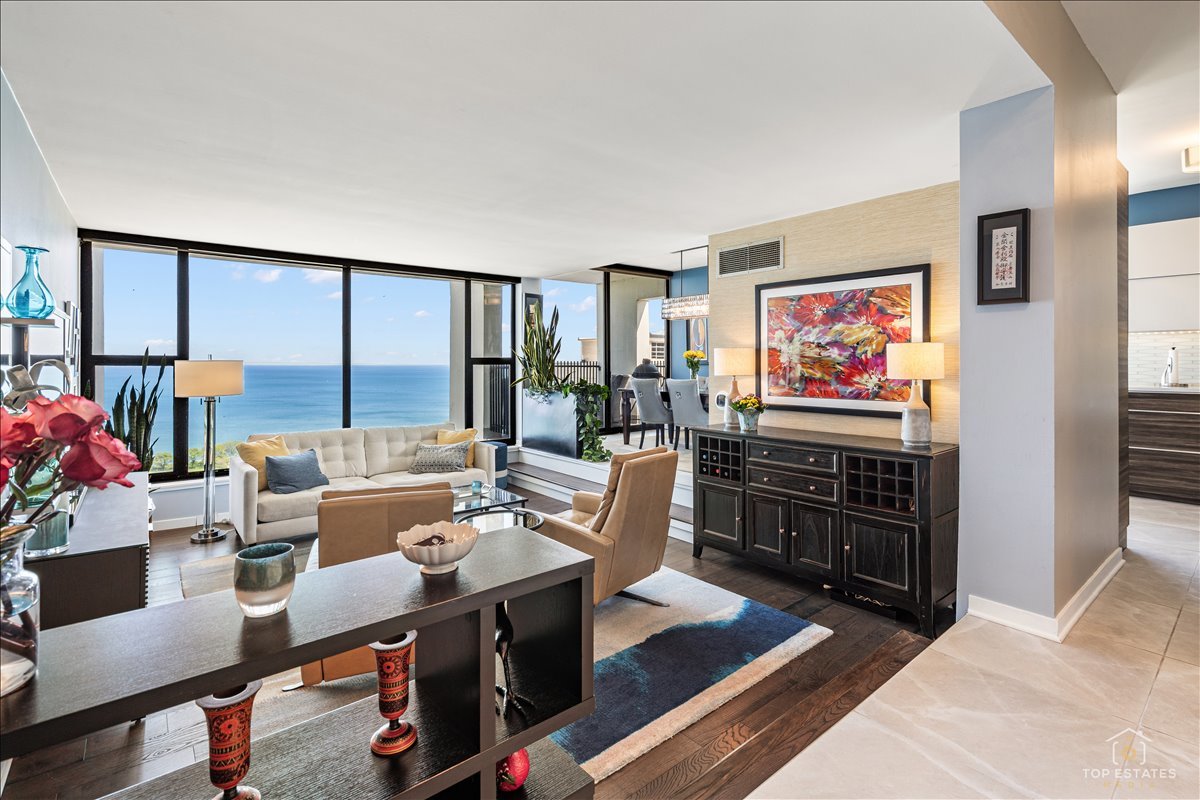 3200 N Lake Shore Drive 2601