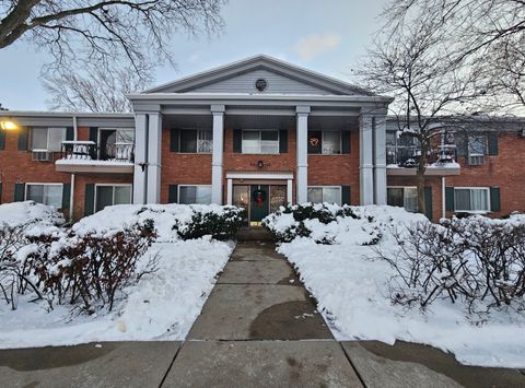 Photo of 603 E Falcon Drive #104A, Arlington Heights, IL 60005 (MLS # 12525809)