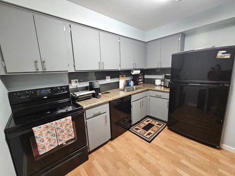 Tiny photo for 603 E Falcon Drive #104A, Arlington Heights, IL 60005 (MLS # 12525809)