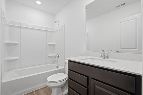 Tiny photo for 247 Settlers Place, West Dundee, IL 60118 (MLS # 12541627)