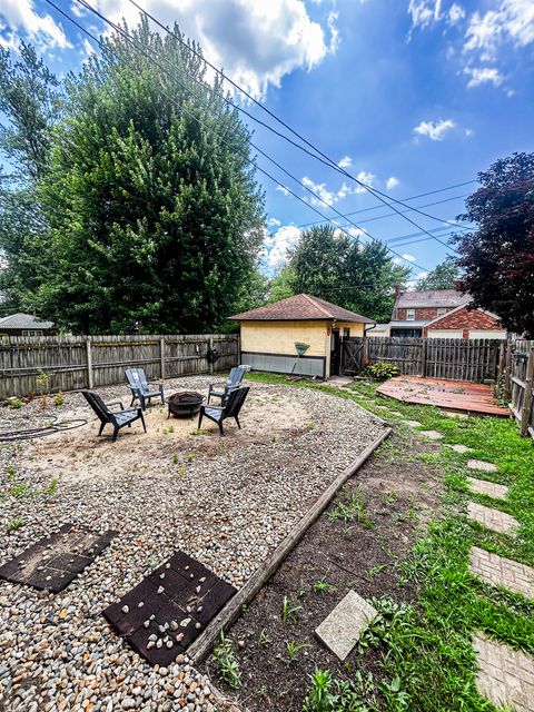 Tiny photo for 997 S Evergreen Avenue, Kankakee, IL 60901 (MLS # 12410865)