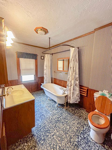 Tiny photo for 997 S Evergreen Avenue, Kankakee, IL 60901 (MLS # 12410865)