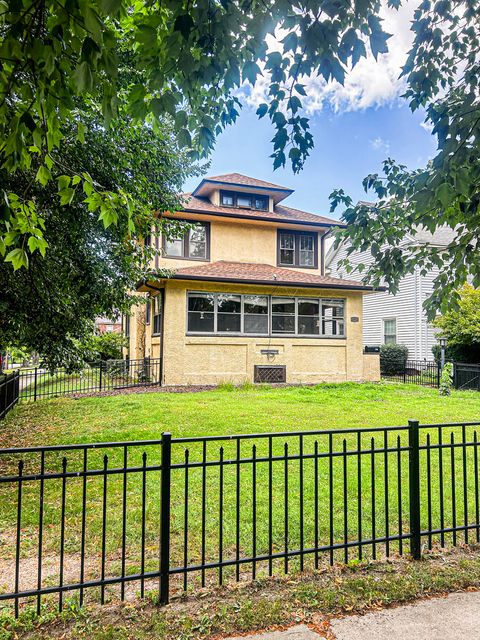 Tiny photo for 997 S Evergreen Avenue, Kankakee, IL 60901 (MLS # 12410865)
