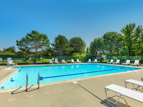 Tiny photo for 289 S South Shore Lane, Lake Forest, IL 60045 (MLS # 12468768)