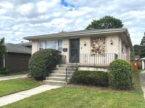 Photo of 856 Mackinaw Avenue, Calumet City, IL 60409 (MLS # 12552837)
