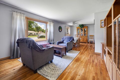 Tiny photo for Hoffman Estates, IL 60169 (MLS # 12692451)