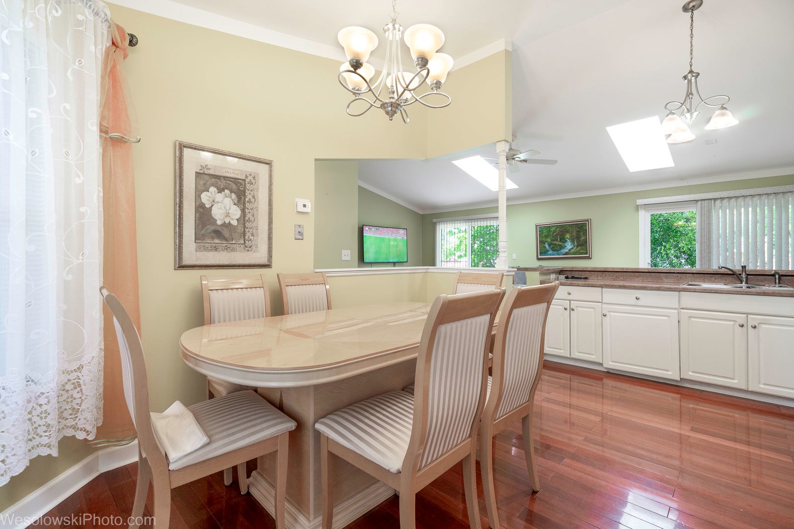 886 Quincy Court