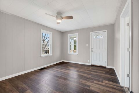 Tiny photo for 2503 Glenn Street, Bettendorf, IA 52722 (MLS # 100000362)