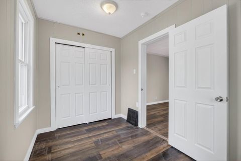 Tiny photo for 2503 Glenn Street, Bettendorf, IA 52722 (MLS # 100000362)