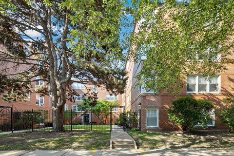 2420 W FARRAGUT Avenue 3A Chicago IL 60625