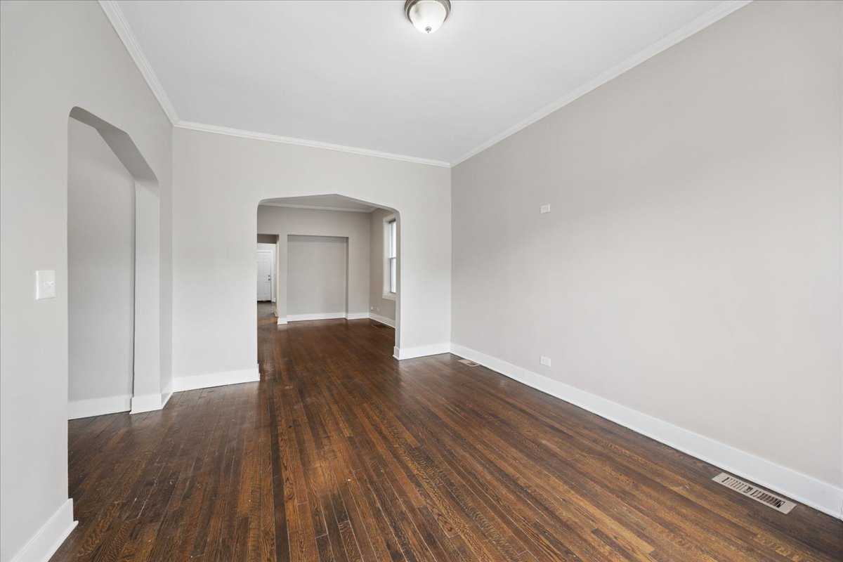 1033 N Lawndale Avenue