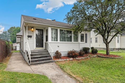 Tiny photo for 18538 Wentworth Avenue, Lansing, IL 60438 (MLS # 12758931)
