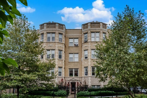 Photo of 6203 N Oakley Avenue #3, Chicago, IL 60659 (MLS # 12768127)