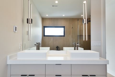 Tiny photo for 3923 N Bernard Street, Chicago, IL 60618 (MLS # 12484614)