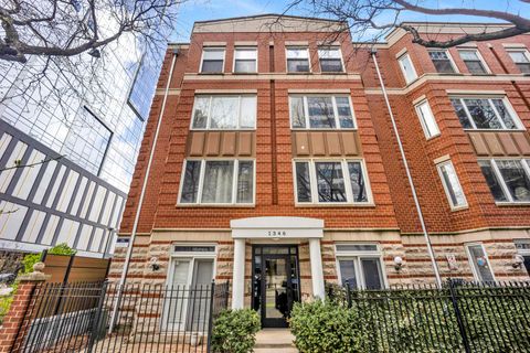 Photo of 1346 S Wabash Avenue #A, Chicago, IL 60605 (MLS # 12622881)