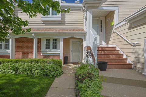 Tiny photo for 1011 Brentwood Circle, Buffalo Grove, IL 60089 (MLS # 12680512)