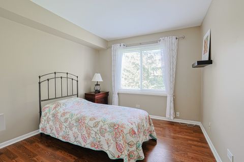Tiny photo for 1011 Brentwood Circle, Buffalo Grove, IL 60089 (MLS # 12680512)