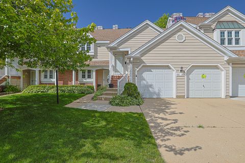 Photo of 1011 Brentwood Circle, Buffalo Grove, IL 60089 (MLS # 12680512)