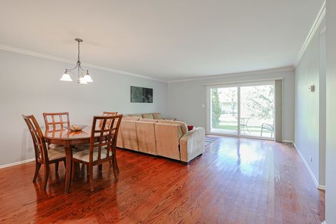 Tiny photo for 1011 Brentwood Circle, Buffalo Grove, IL 60089 (MLS # 12680512)