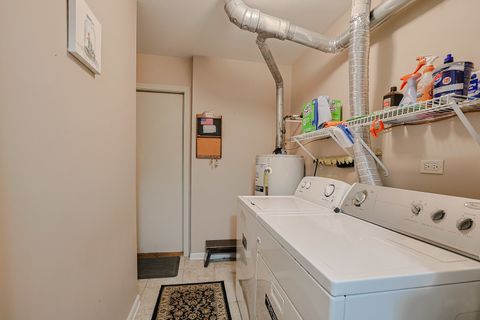 Tiny photo for 1011 Brentwood Circle, Buffalo Grove, IL 60089 (MLS # 12680512)