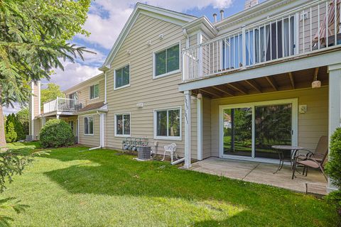 Tiny photo for 1011 Brentwood Circle, Buffalo Grove, IL 60089 (MLS # 12680512)