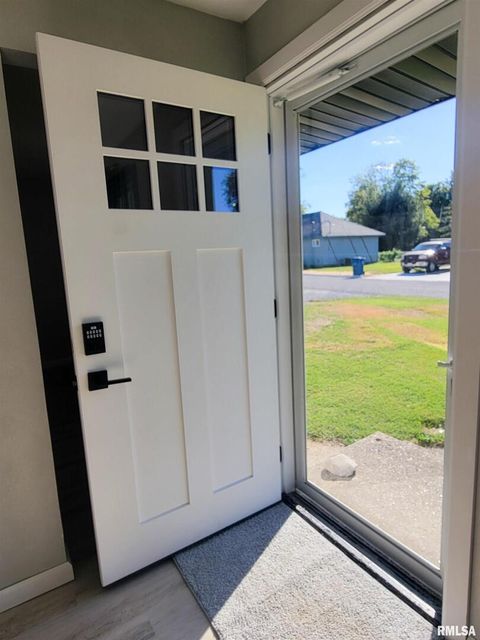 Tiny photo for 306 Bible Street, Flora, IL 62839 (MLS # EB460094)