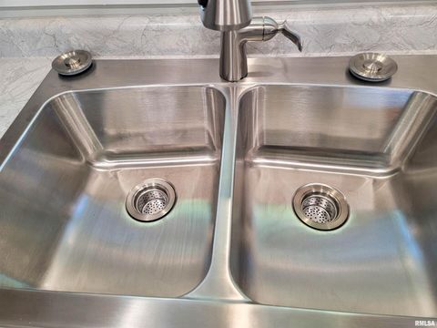 Tiny photo for 306 Bible Street, Flora, IL 62839 (MLS # EB460094)