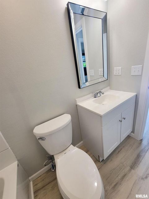 Tiny photo for 306 Bible Street, Flora, IL 62839 (MLS # EB460094)