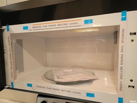 Tiny photo for 306 Bible Street, Flora, IL 62839 (MLS # EB460094)