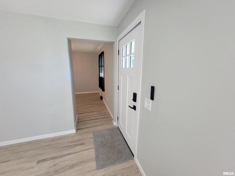 Tiny photo for 306 Bible Street, Flora, IL 62839 (MLS # EB460094)